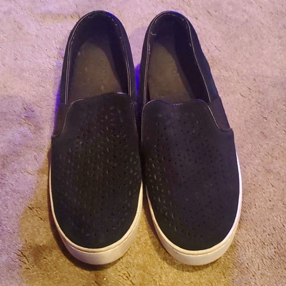 Vionic perforated suede flower slip ons